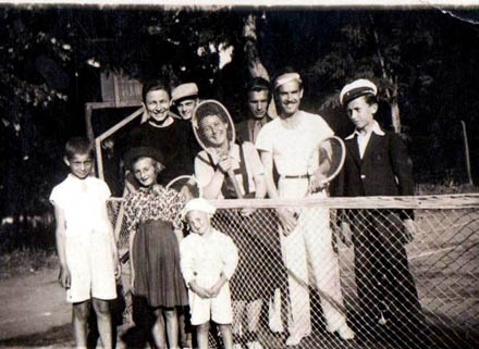 Jedna od prvih fotografiija sa teniskih terena u Vranju 